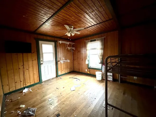 $179,900 | 613 West Main Street, Crowley, TX 76036