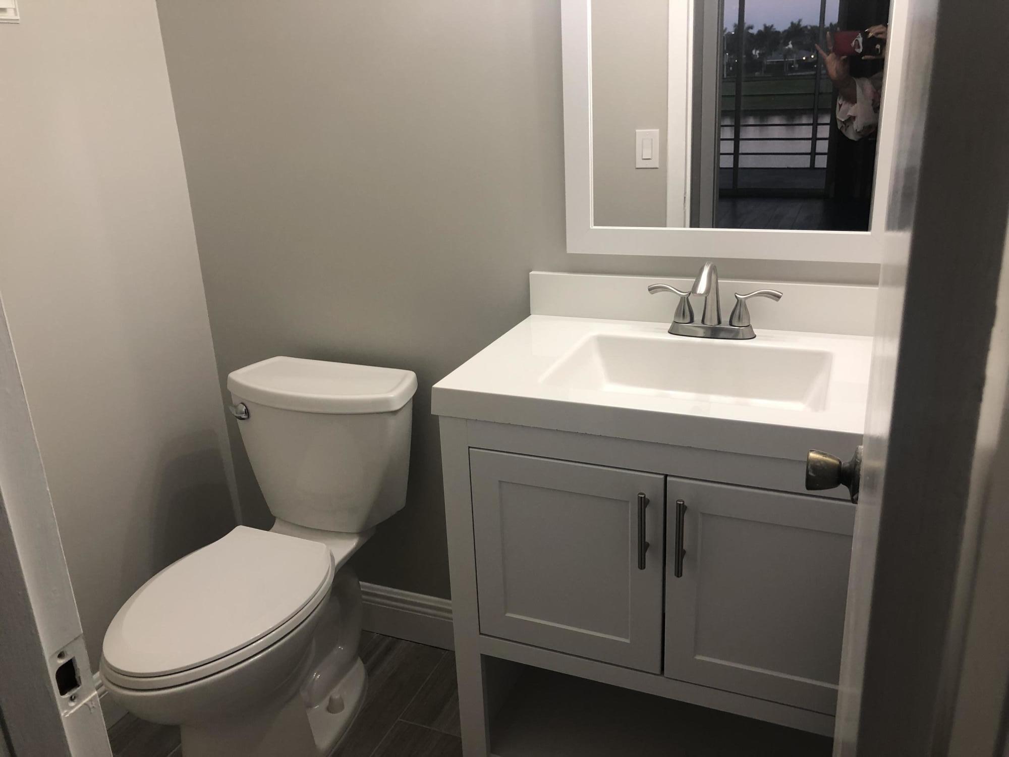 3016 Exeter, Unit A Boca Raton, FL 33434 - Photo 7 of 20 guest bth