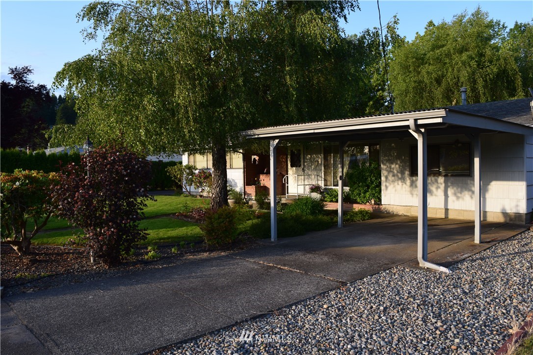 554 Southwest 18th Street Chehalis, WA 98532 - Photo 4 of 24