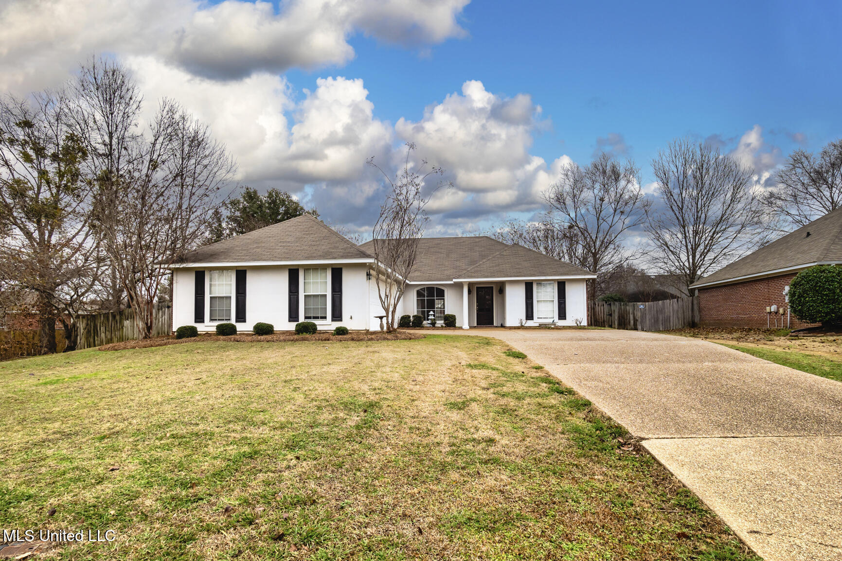 136 Evergreen Way Flowood, MS 39232 - Photo 2 of 35 136 evergreen way-2
