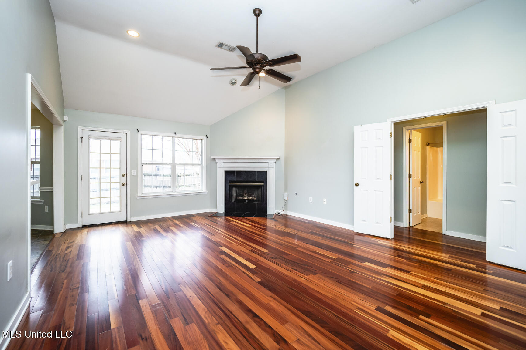 136 Evergreen Way Flowood, MS 39232 - Photo 5 of 35 136 evergreen way-5