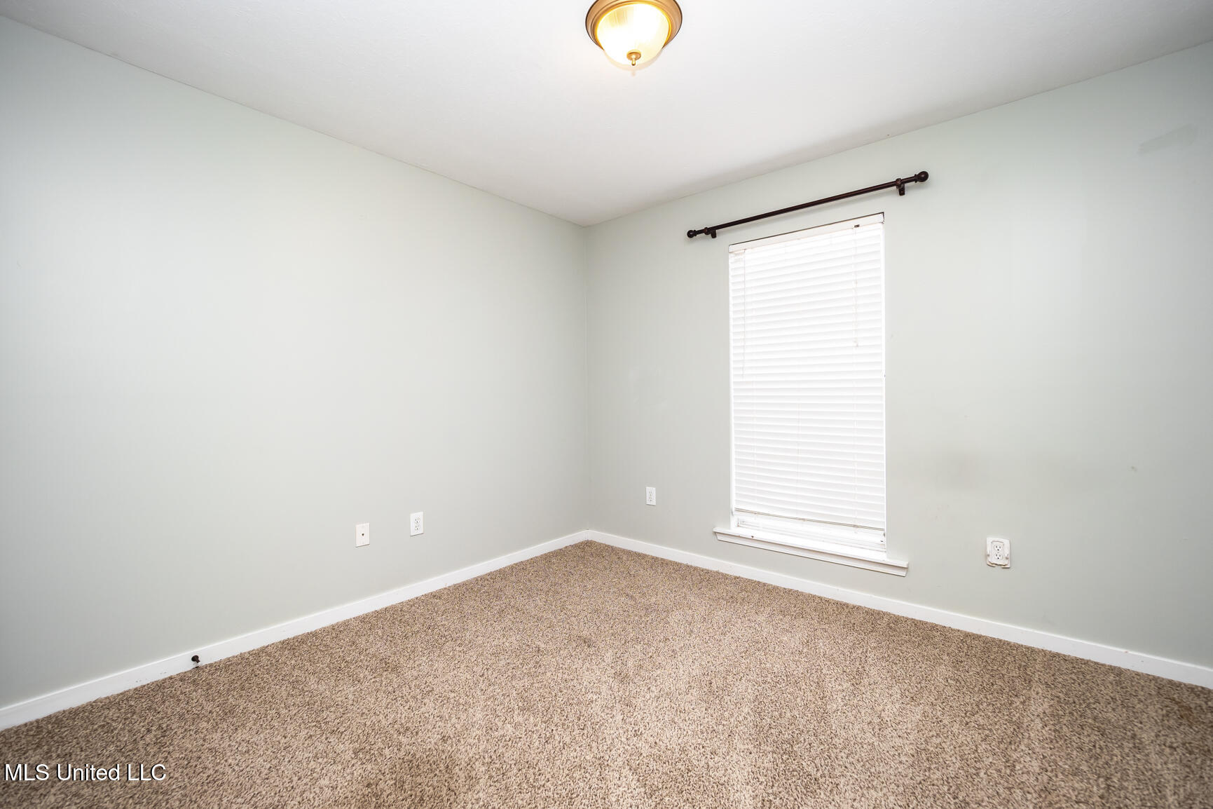 136 Evergreen Way Flowood, MS 39232 - Photo 8 of 35 136 evergreen way-8