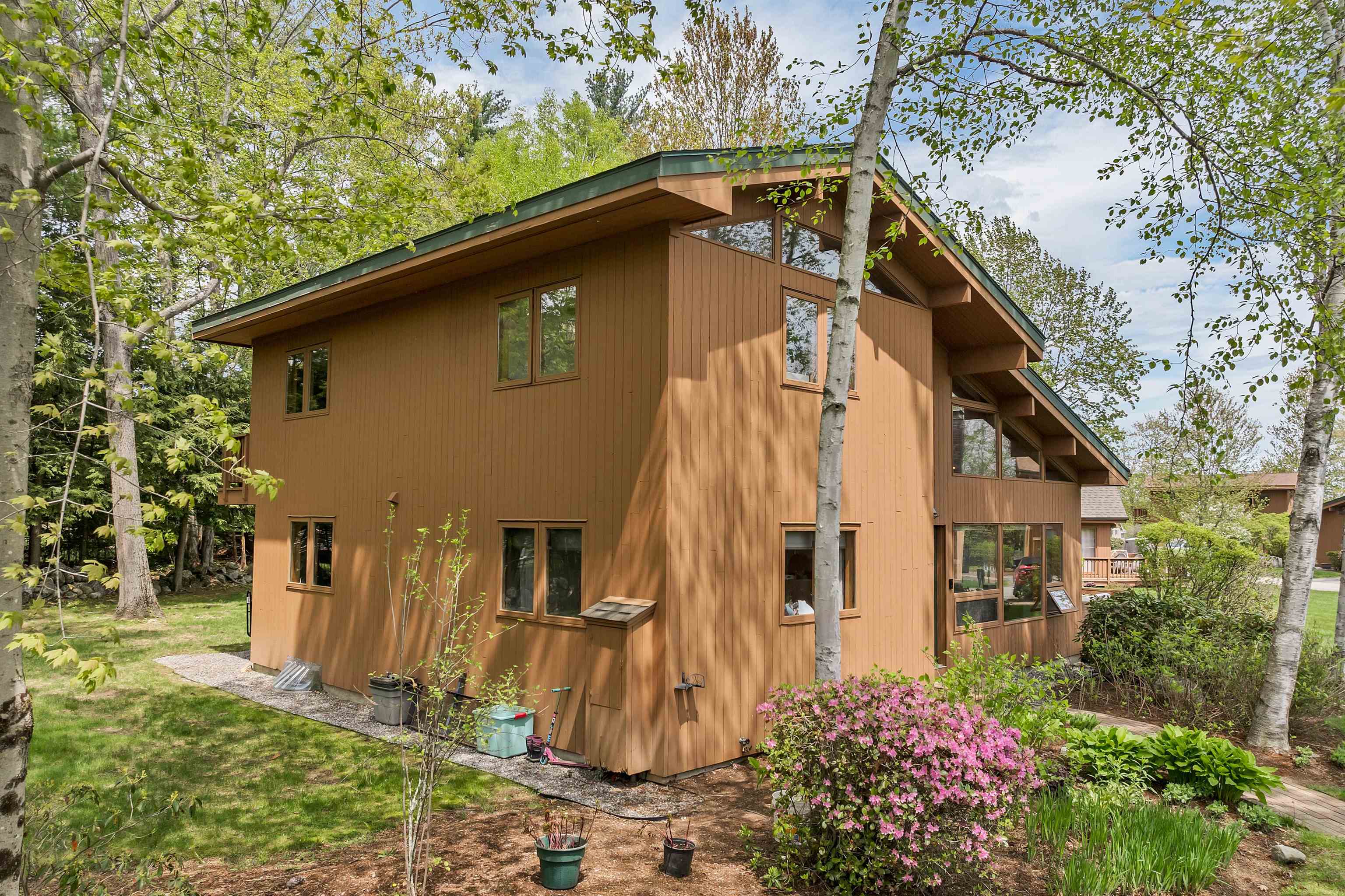 7 Croft Way Laconia, NH 03246 - Photo 2 of 60