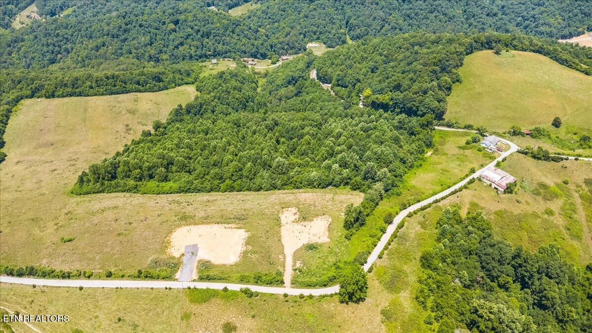 6 Bundren Mountain Road Tazewell, TN 37879 - Photo 4 of 14 10-Bundren Mountain Rd