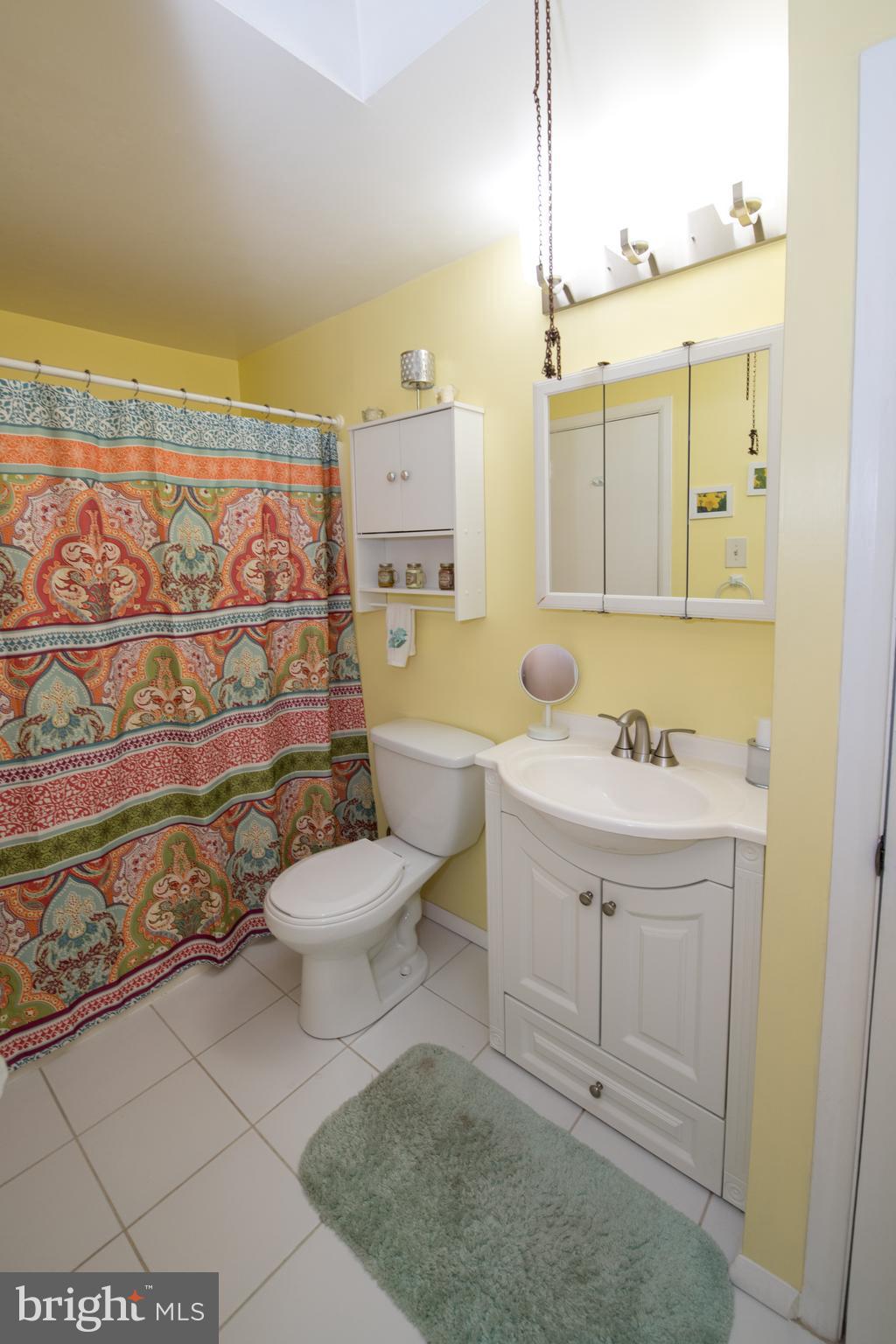4108 Whiting Road Philadelphia, PA 19154 - Photo 20 of 29 Full Bath on Second Floor with tub