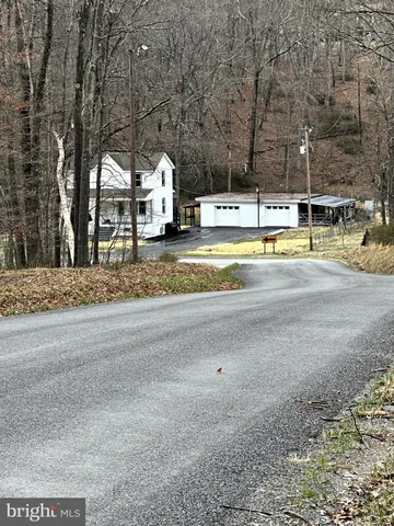 $207,000 | 15915 Williams Road Southeast, Cumberland, MD 21502