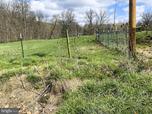 $207,000 | 15915 Williams Road Southeast, Cumberland, MD 21502