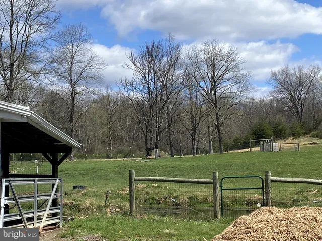 $207,000 | 15915 Williams Road Southeast, Cumberland, MD 21502