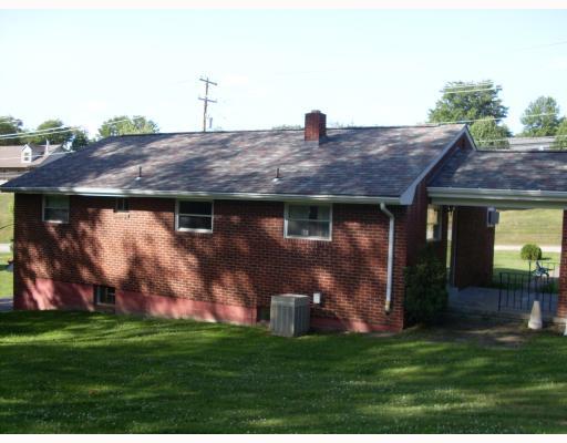 123 Cliff Mine Road Coraopolis, PA 15108 - Photo 4 of 17 Exterior Back.