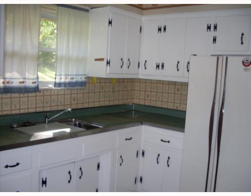 123 Cliff Mine Road Coraopolis, PA 15108 - Photo 10 of 17 Kitchen.