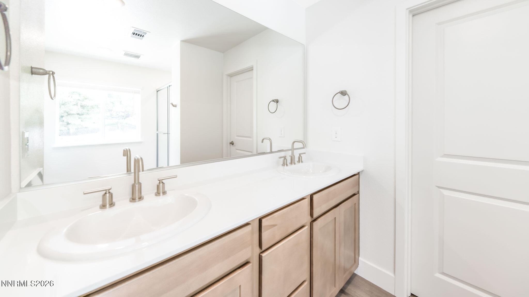 1163 Arrastra Road Reno, NV 89512 - Photo 16 of 29 Primary Bathroom