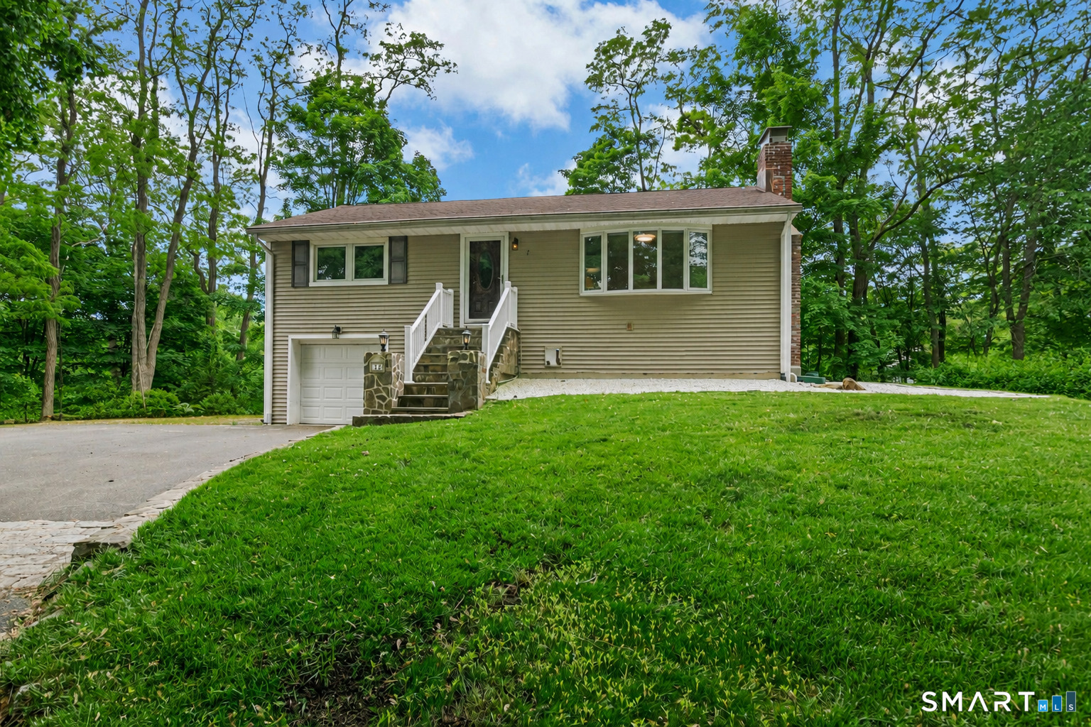 12 Rainbow Drive Ridgefield, CT 06877 - Photo 2 of 34