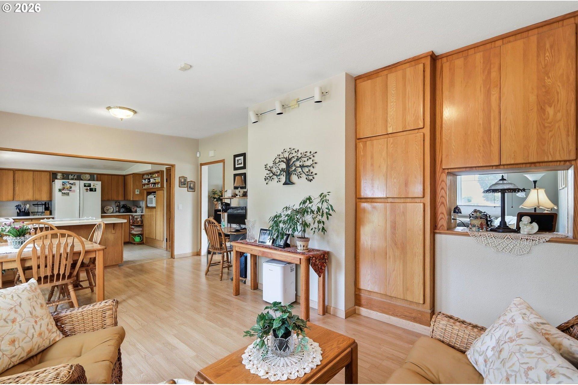 2378 19th Street Springfield, OR 97477 - Photo 11 of 36 Gallery Image 11
