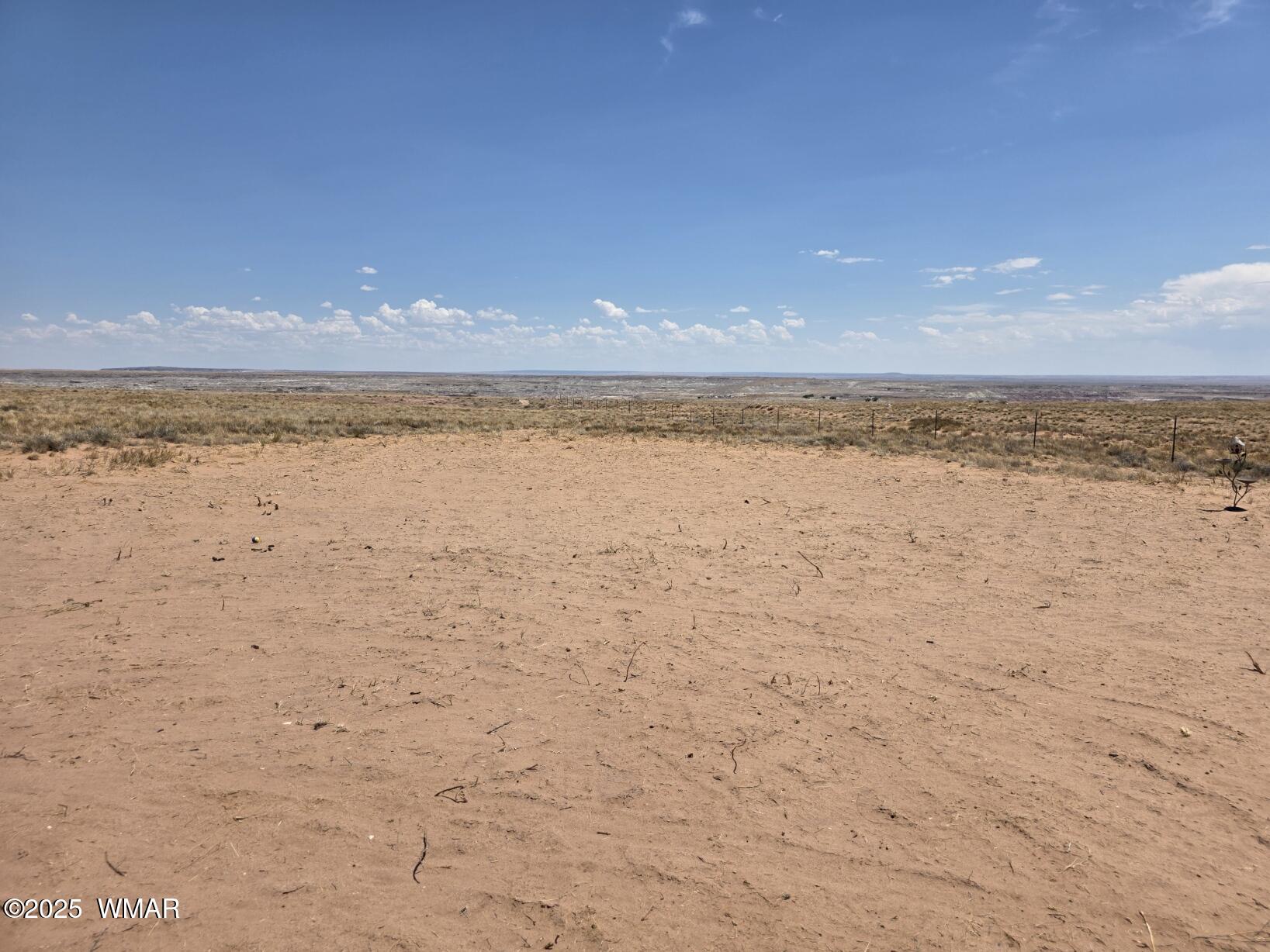 90-91 Sun Country Ranch, Unit 6 Holbrook, AZ 86025 - Photo 5 of 20 a view of an ocean and beach