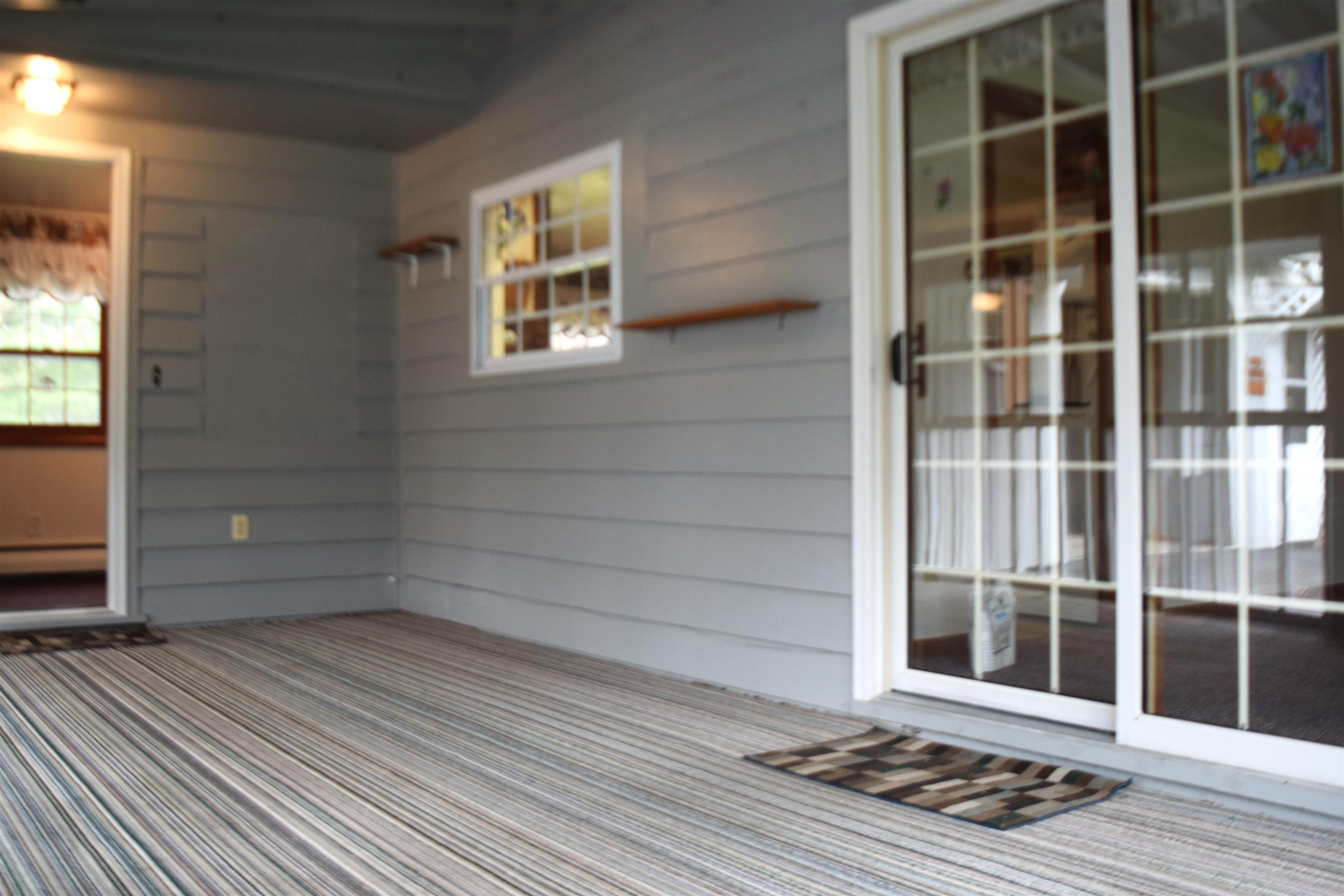 6200 Lake Montcalm Road Northeast Edmore, MI 48829 - Photo 14 of 41 1899209-13.JPG
