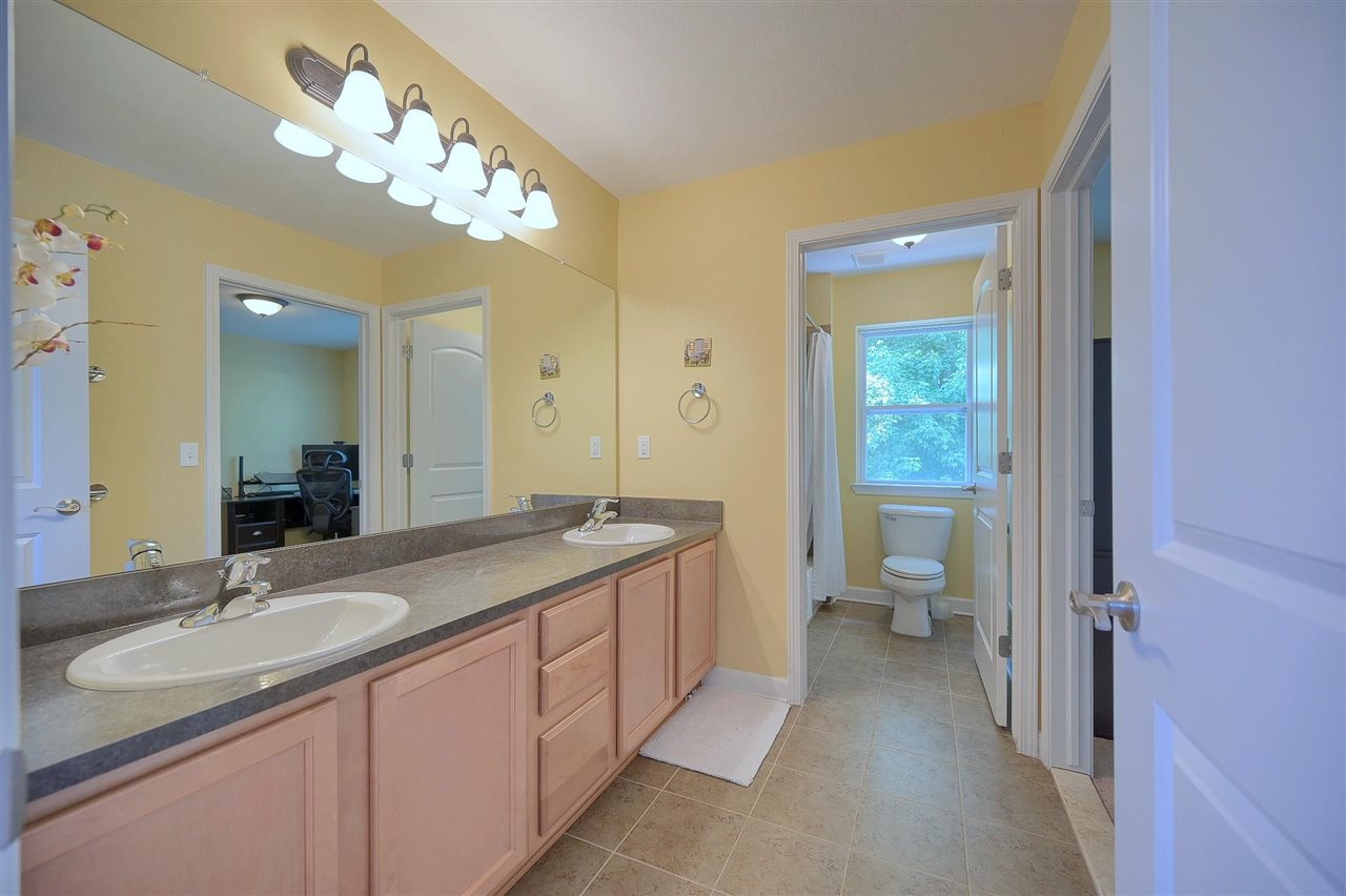 26967 Victoria Road Novi, MI 48374 - Photo 27 of 37