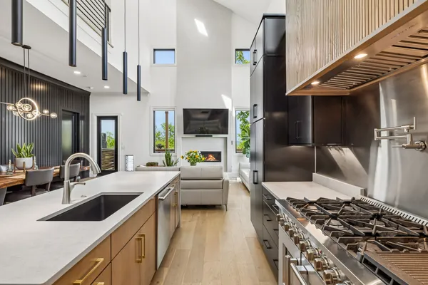 $1,999,000 | 335 Chamberlin Street, Nashville, TN 37209