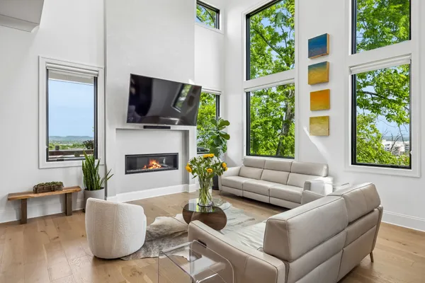 $1,999,000 | 335 Chamberlin Street, Nashville, TN 37209