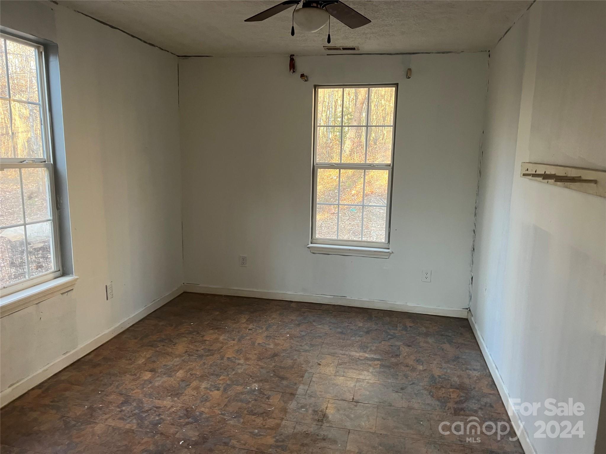 789 Groves Road Union Mills, NC 28167 - Photo 11 of 30 an empty room with a window