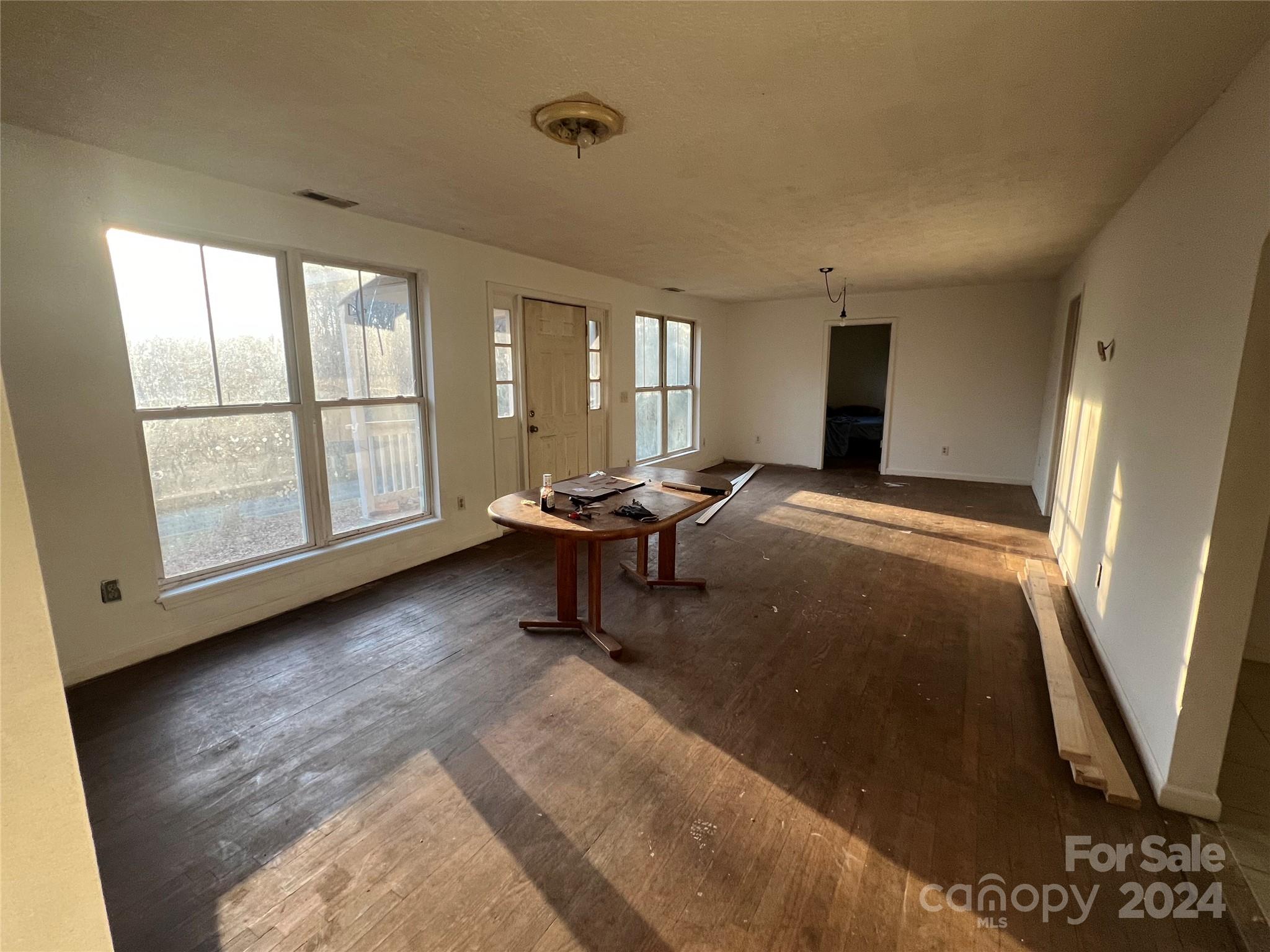 789 Groves Road Union Mills, NC 28167 - Photo 20 of 30 a living room with furniture and a window
