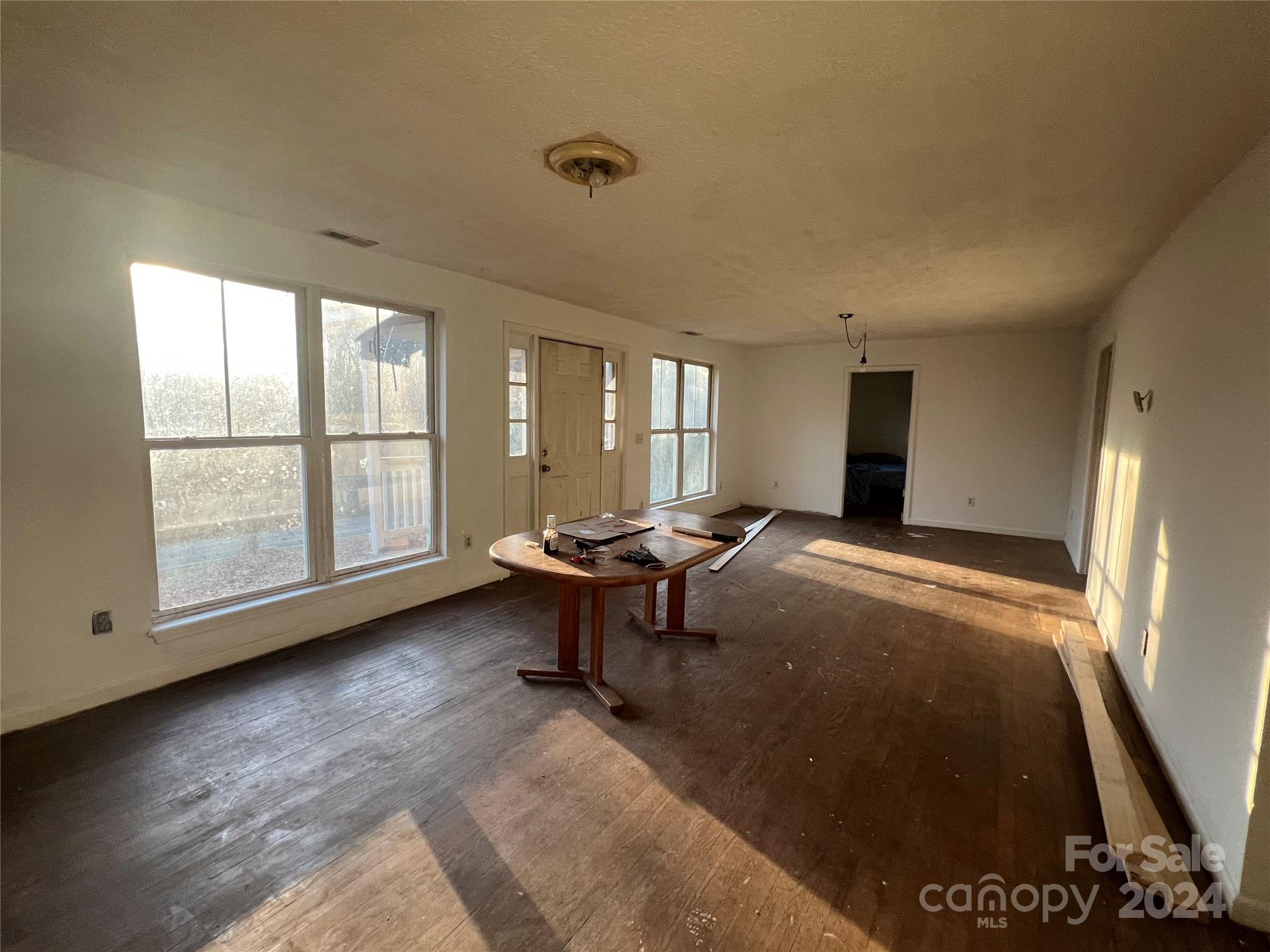 789 Groves Road Union Mills, NC 28167 - Photo 21 of 30 a living room with furniture and a window