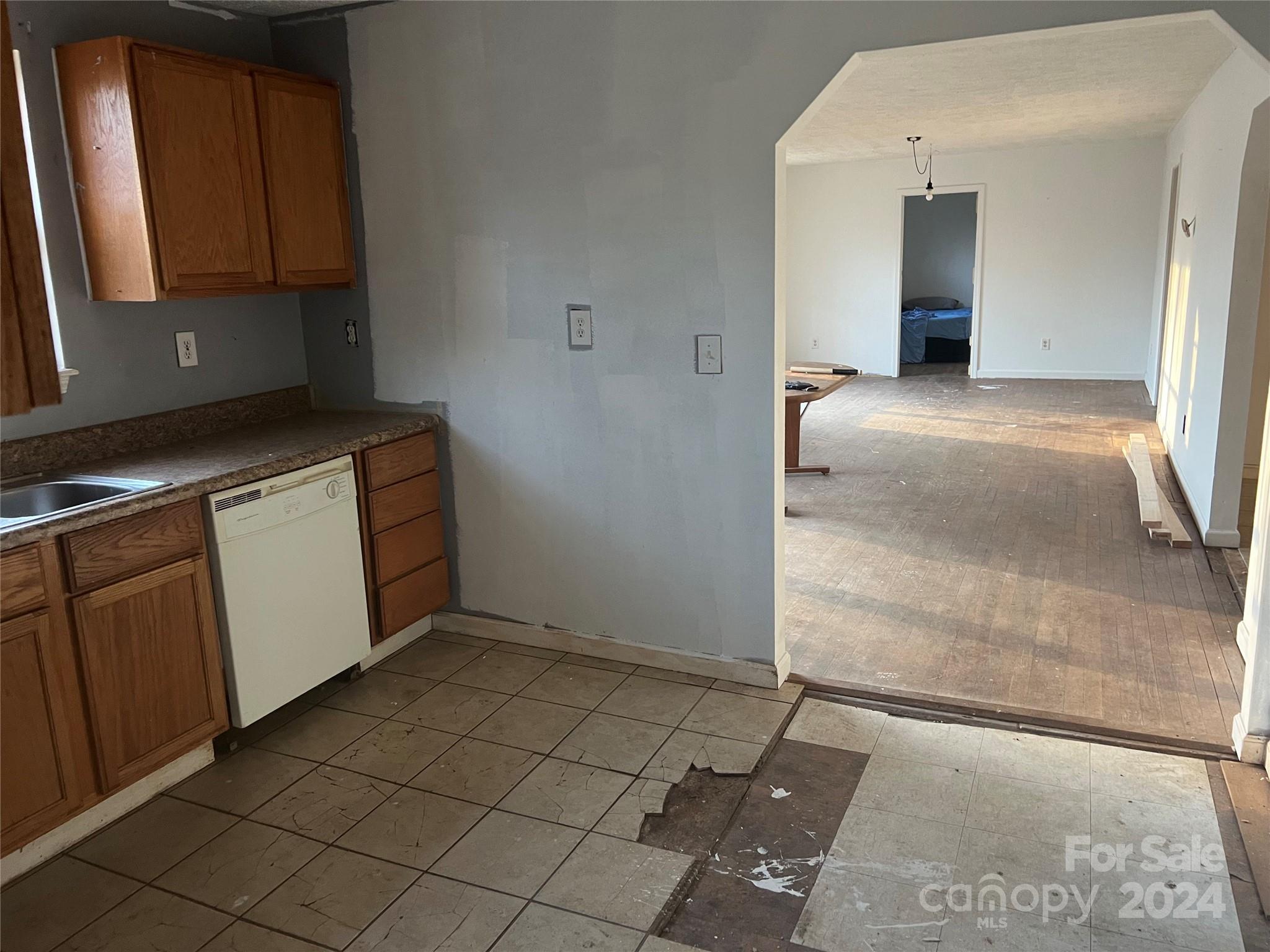 789 Groves Road Union Mills, NC 28167 - Photo 5 of 30 a view of a utility room with cabinets