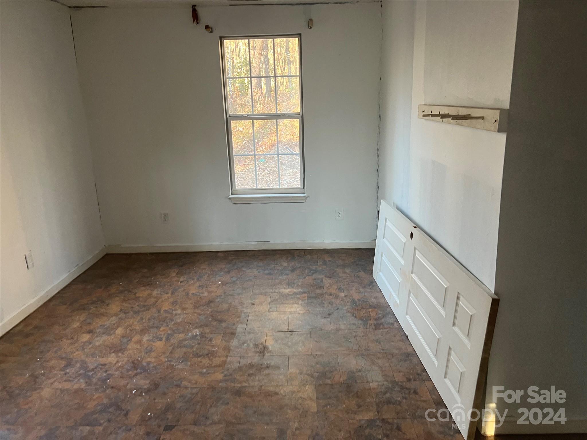 789 Groves Road Union Mills, NC 28167 - Photo 7 of 30 an empty room with windows