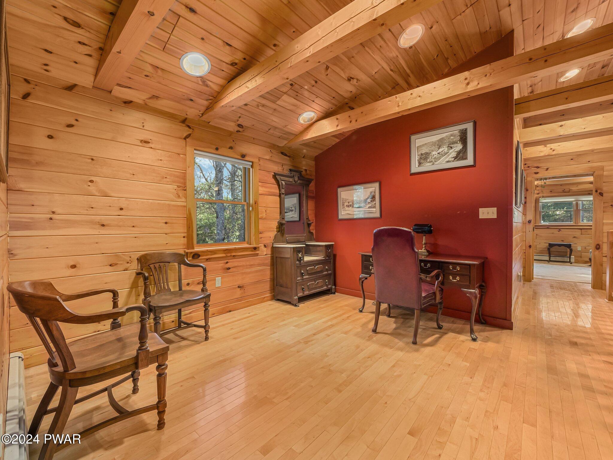 830 Twin Lakes Road Shohola, PA 18458 - Photo 19 of 43 TLR 2ND OFFICE NOOK