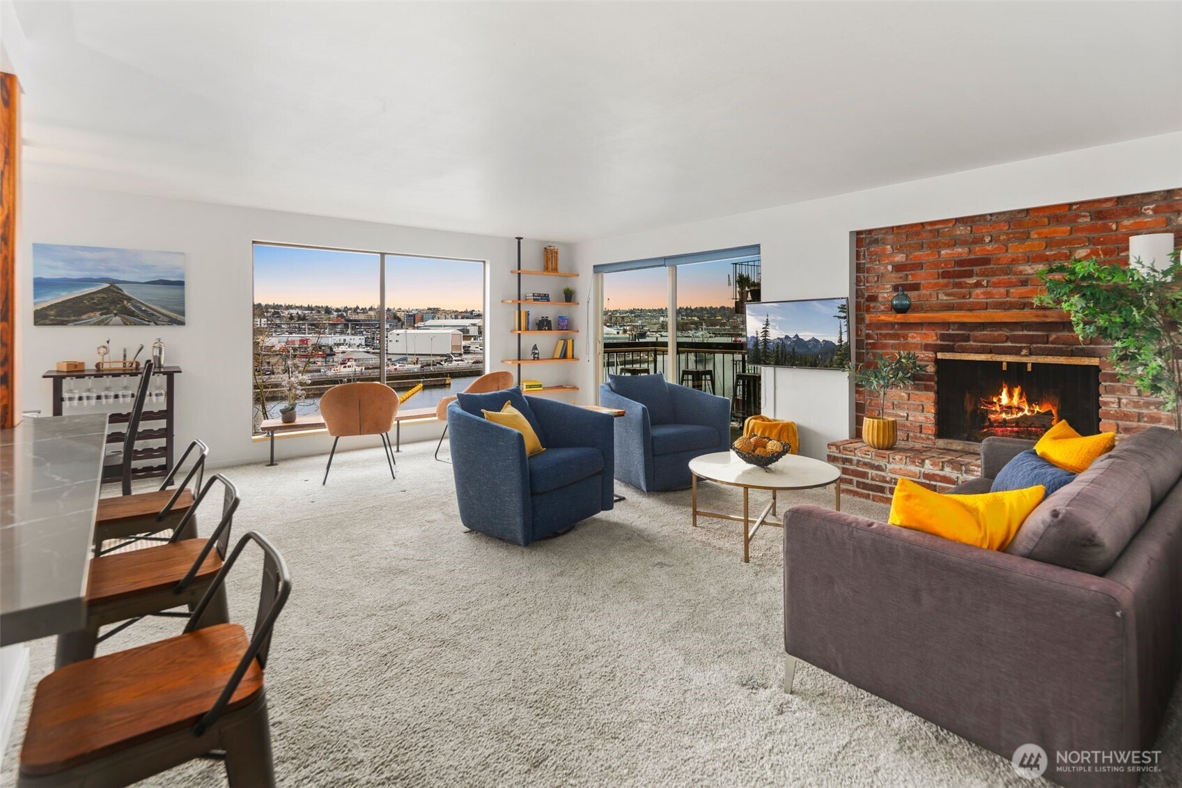 3200 West Commodore Way, Unit 210 Seattle, WA 98199 - Photo 3 of 27 Gallery Image 3