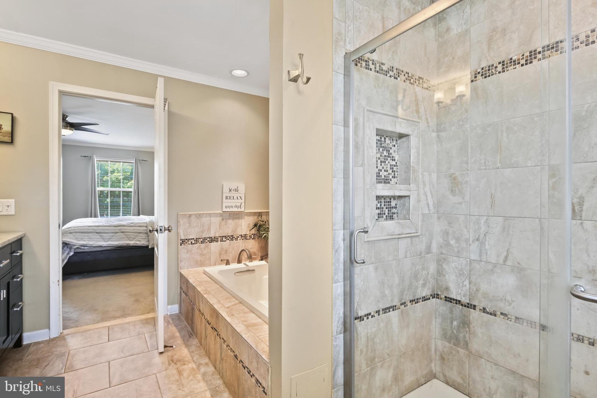 5015 Springhouse Circle Nottingham, MD 21236 - Photo 19 of 39 Soaking Tub and Shower