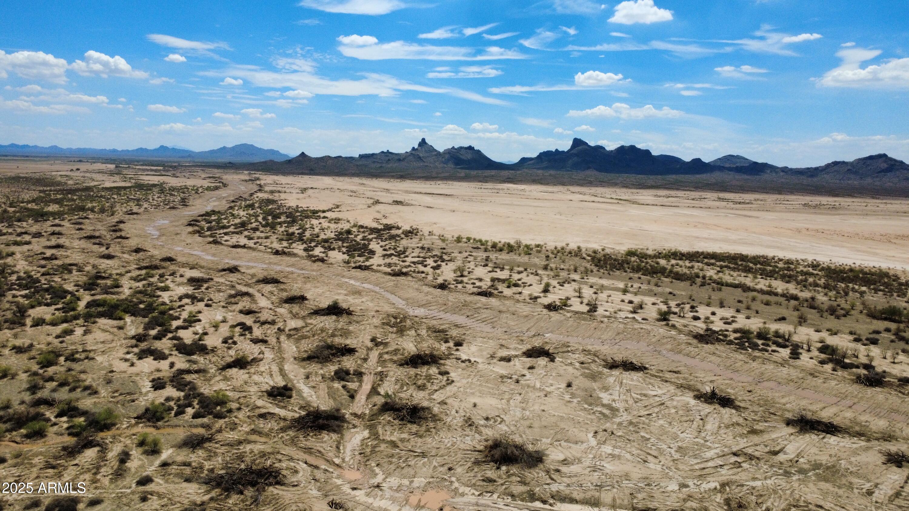 2 West Harmon Road Eloy, AZ 85131 - Photo 3 of 6 a view of a sky from a lake