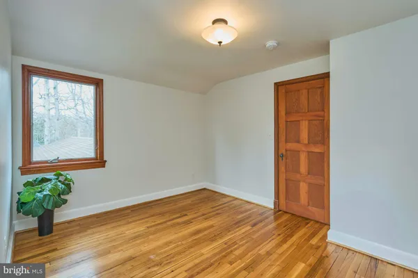 $900,000 | 6586 Braddock Road, Alexandria, VA 22312