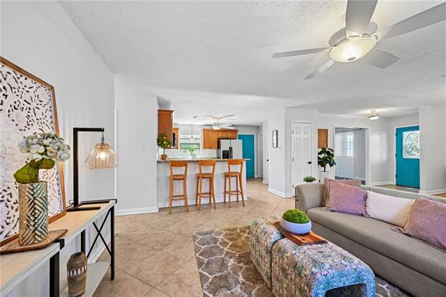 2772 Ridgefield Road Gretna, LA 70056 - Photo 2 of 30