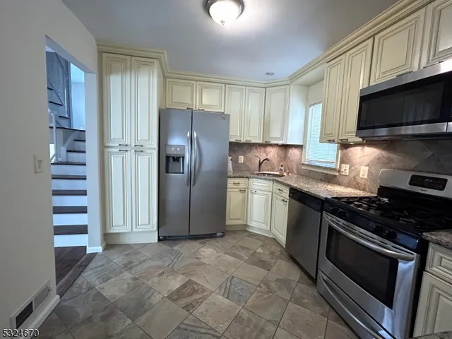 $3,850 | 48 Glen Road, Bridgewater, NJ 08805