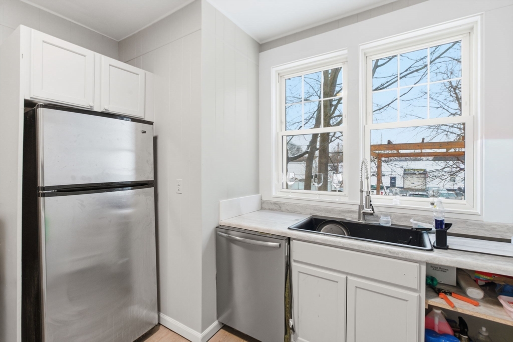 8 Laurel Street Whitman, MA 02382 - Photo 3 of 38