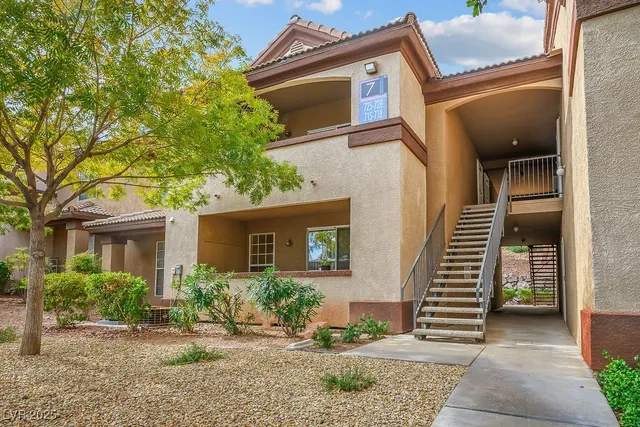 $1,395 | 231 West Horizon Ridge Parkway, Unit 728, Henderson, NV 89012