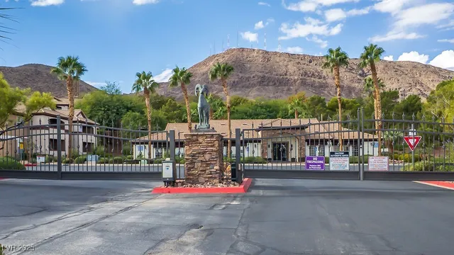 $1,395 | 231 West Horizon Ridge Parkway, Unit 728, Henderson, NV 89012