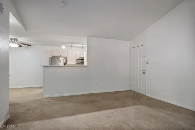 $1,395 | 231 West Horizon Ridge Parkway, Unit 728, Henderson, NV 89012
