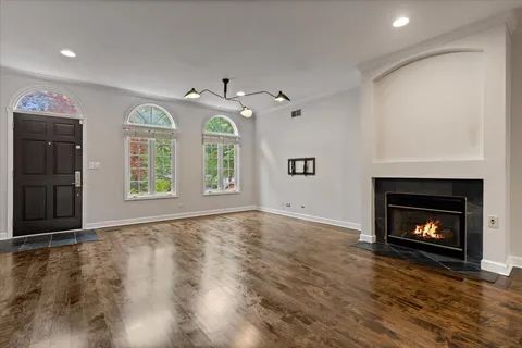 $1,600,000 | 3318 North Claremont Avenue, Chicago, IL 60618