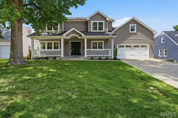 $849,000 | 615 Meadowridge Lane, Kirkwood, MO 63122