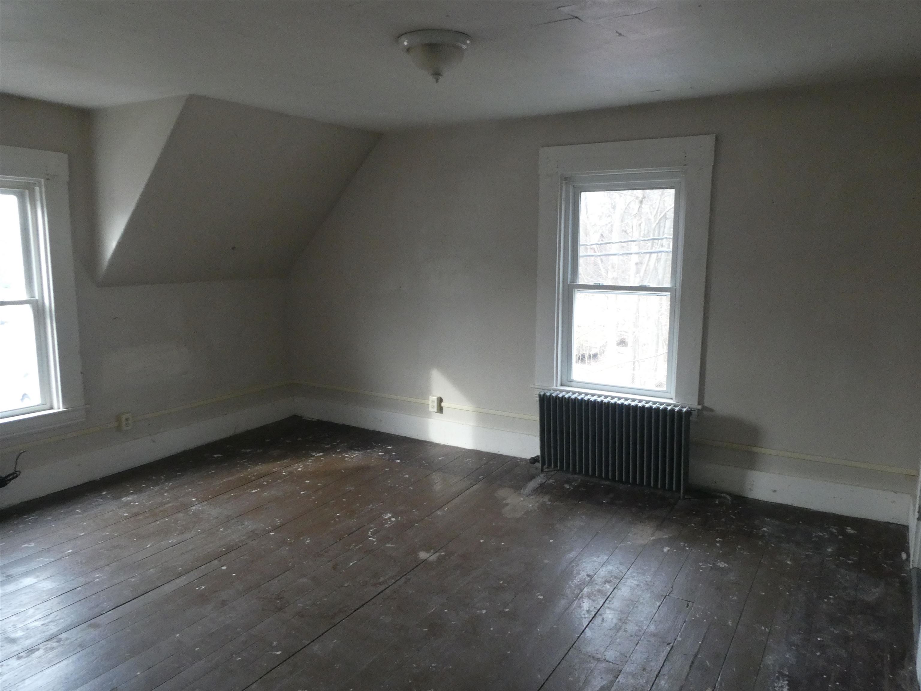 831 Chestnut Street Manchester, NH 03104 - Photo 16 of 28 Gallery Image 16