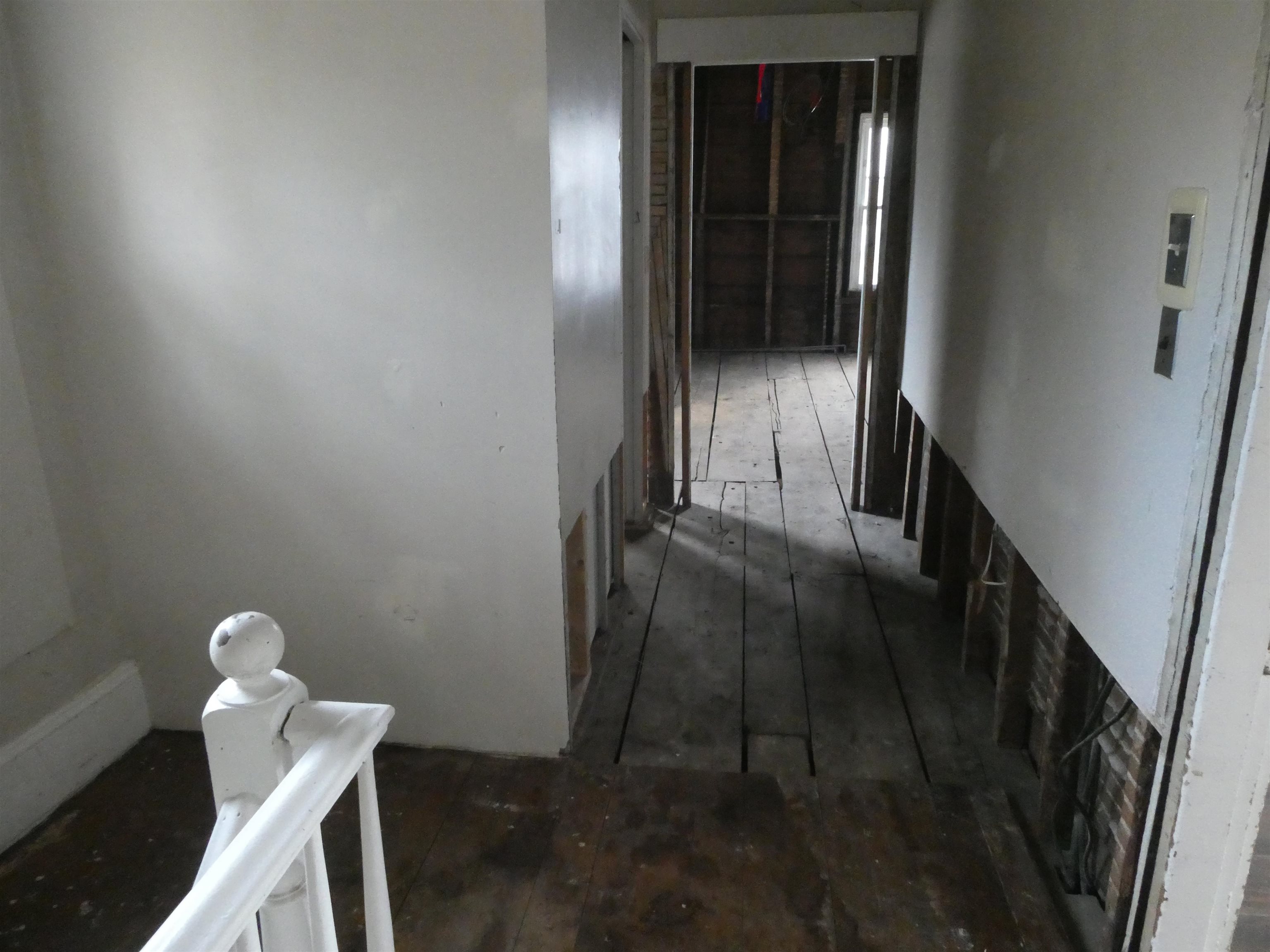 831 Chestnut Street Manchester, NH 03104 - Photo 18 of 28 Gallery Image 18