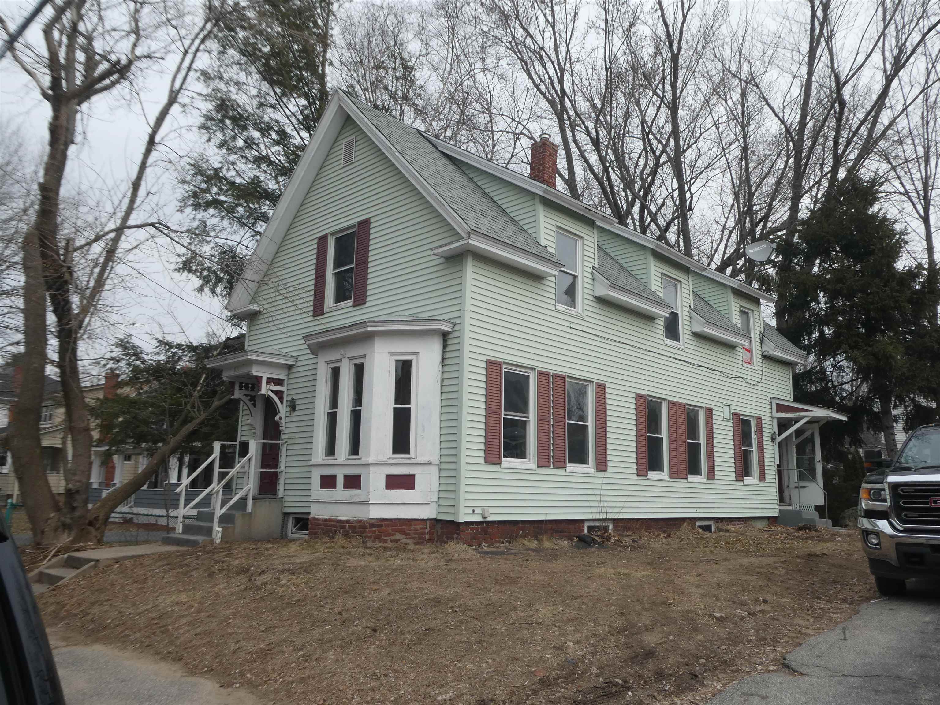 831 Chestnut Street Manchester, NH 03104 - Photo 2 of 28 Gallery Image 2