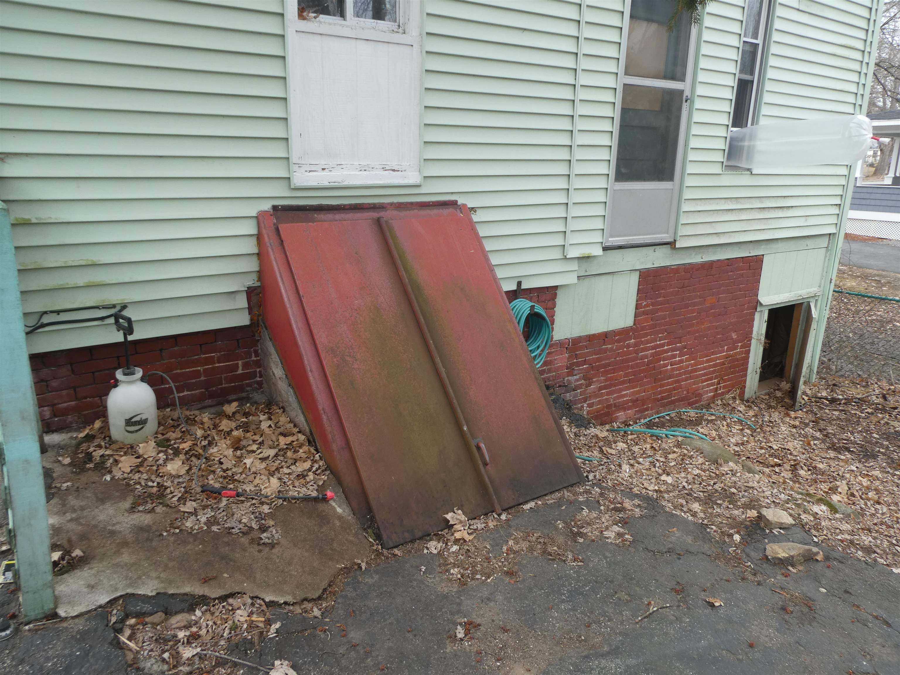 831 Chestnut Street Manchester, NH 03104 - Photo 27 of 28 Gallery Image 27