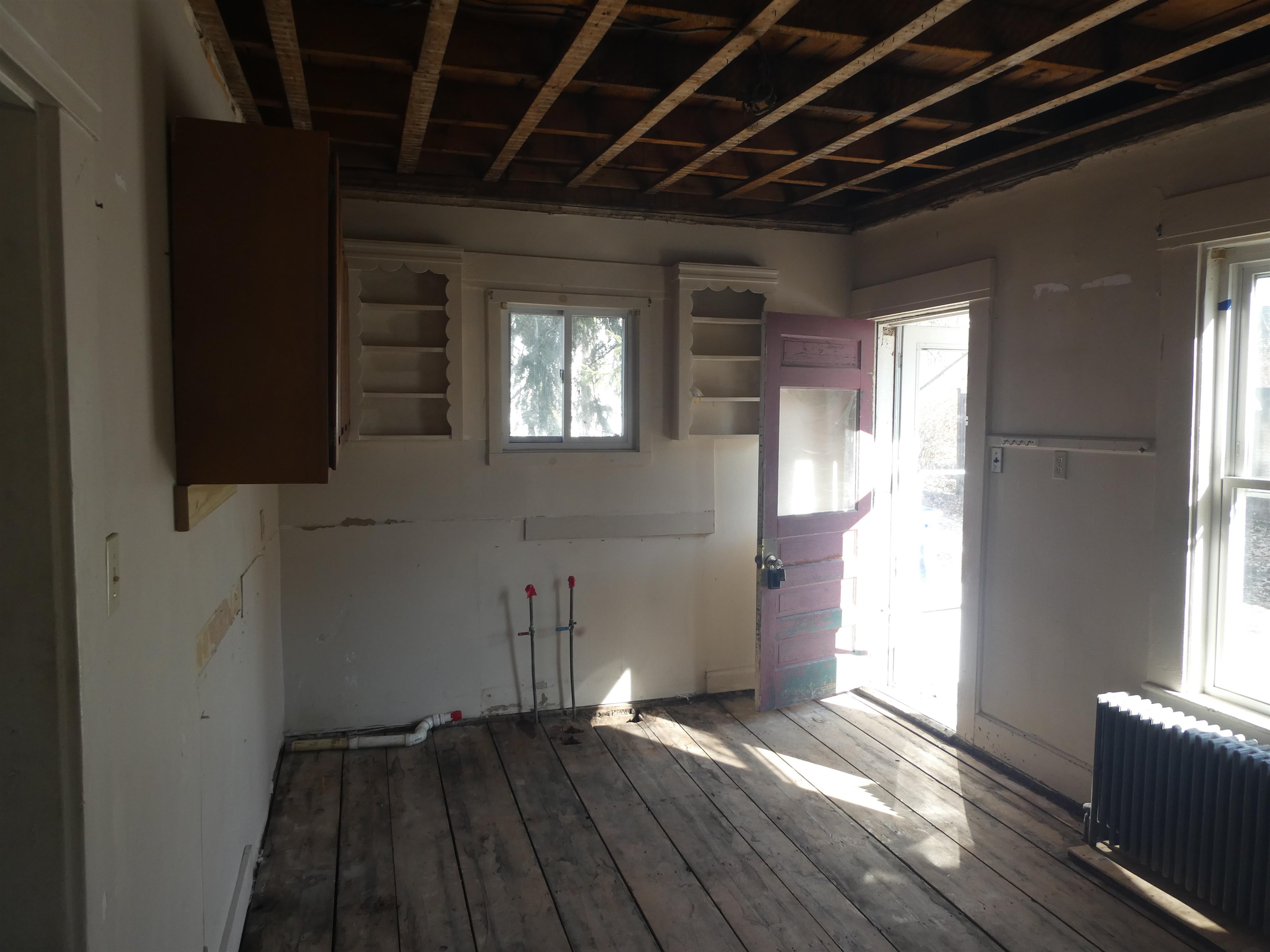 831 Chestnut Street Manchester, NH 03104 - Photo 8 of 28 Gallery Image 8