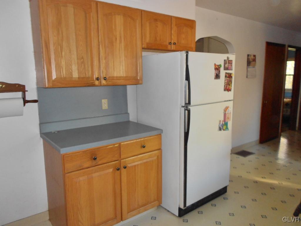 1271 Spring Valley Road Bethlehem, PA 18015 - Photo 15 of 33 Gallery Image 15