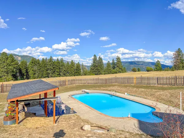 $819,000 | 719 Deer Meadow Way, Kettle Falls, WA 99141