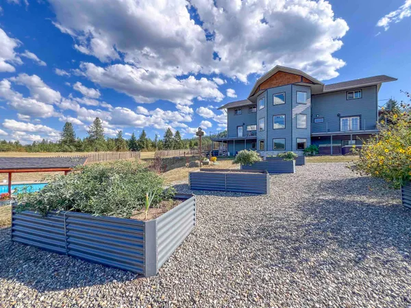 $819,000 | 719 Deer Meadow Way, Kettle Falls, WA 99141