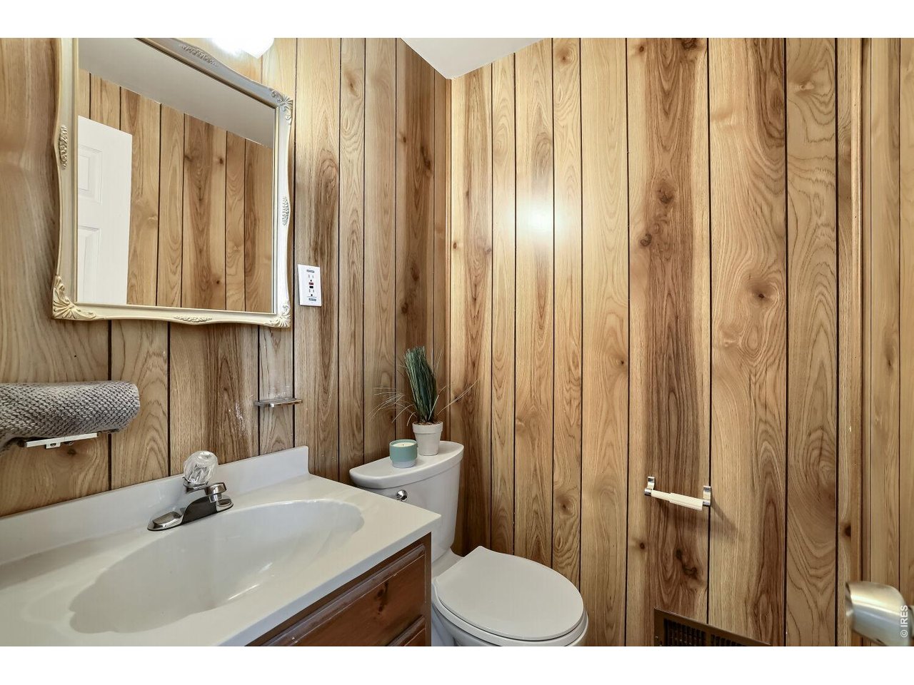 125 South 33rd Street Boulder, CO 80305 - Photo 10 of 17 a bathroom with a sink a toilet and shower
