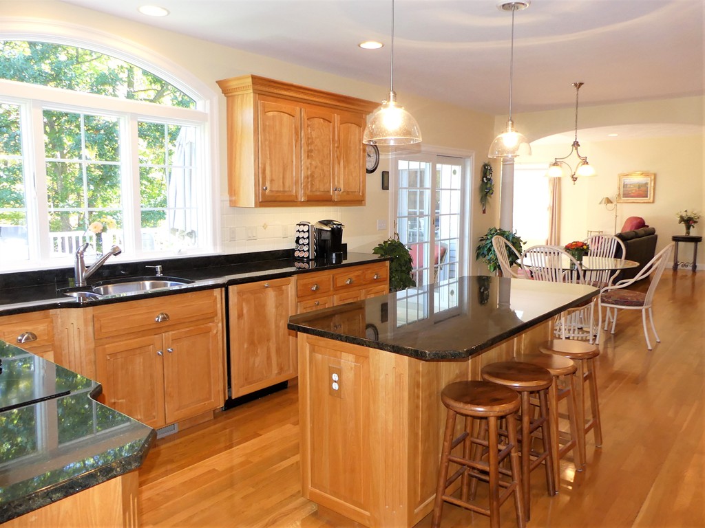 35 Thistle Road North Andover, MA 01845 - Photo 8 of 30 Gallery Image 8